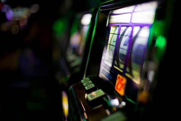 Bonus round activation with free spins counter and multiplier display