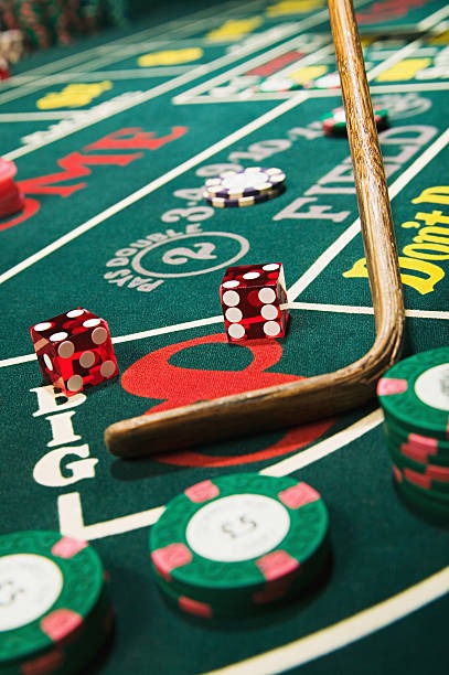 Live dealer spinning roulette wheel on asiacasino 89 mobile app